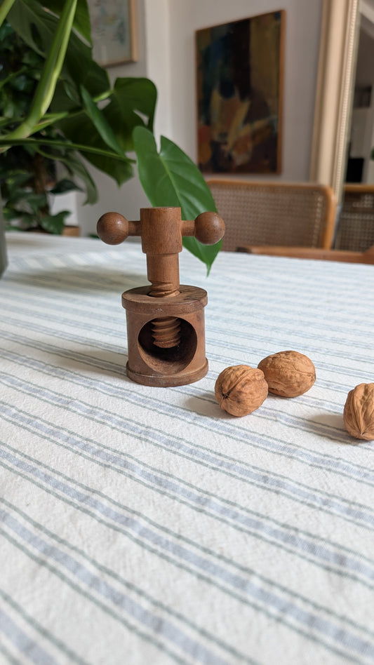 Casse-noix en bois