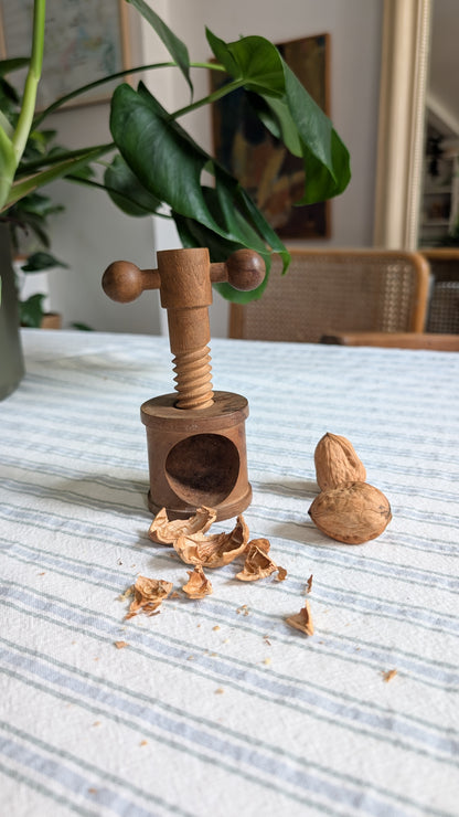 Casse-noix en bois
