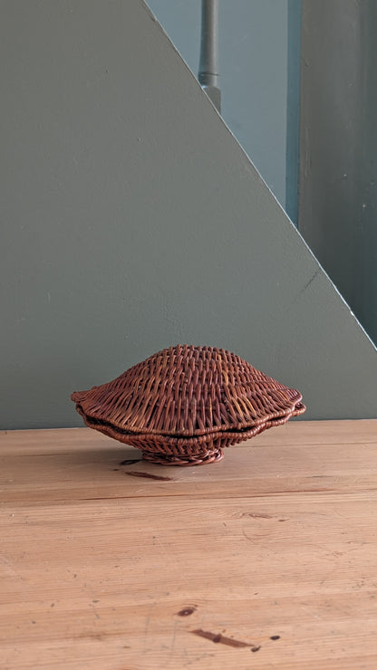 Boîte coquillage vintage en osier tressé