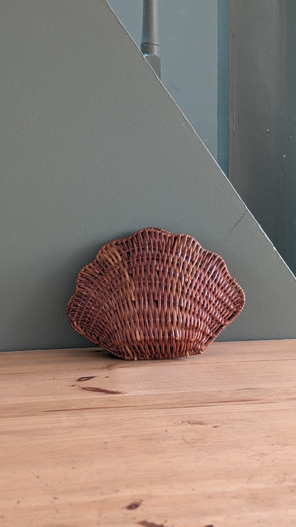 Boîte coquillage vintage en osier tressé