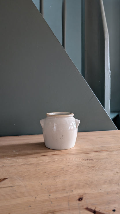 Pot en grès beige