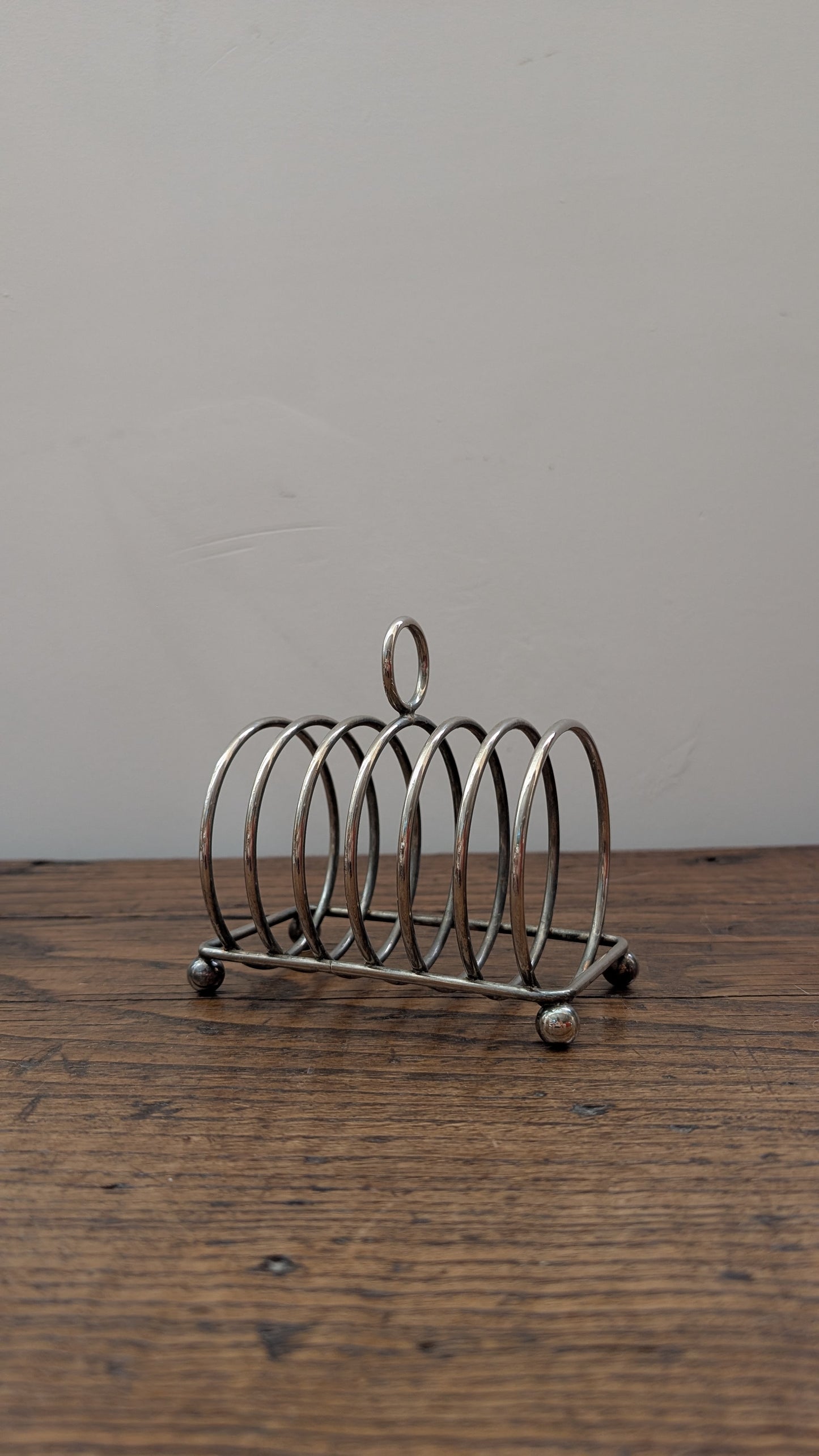 Porte-toast vintage en métal chromé à spirales