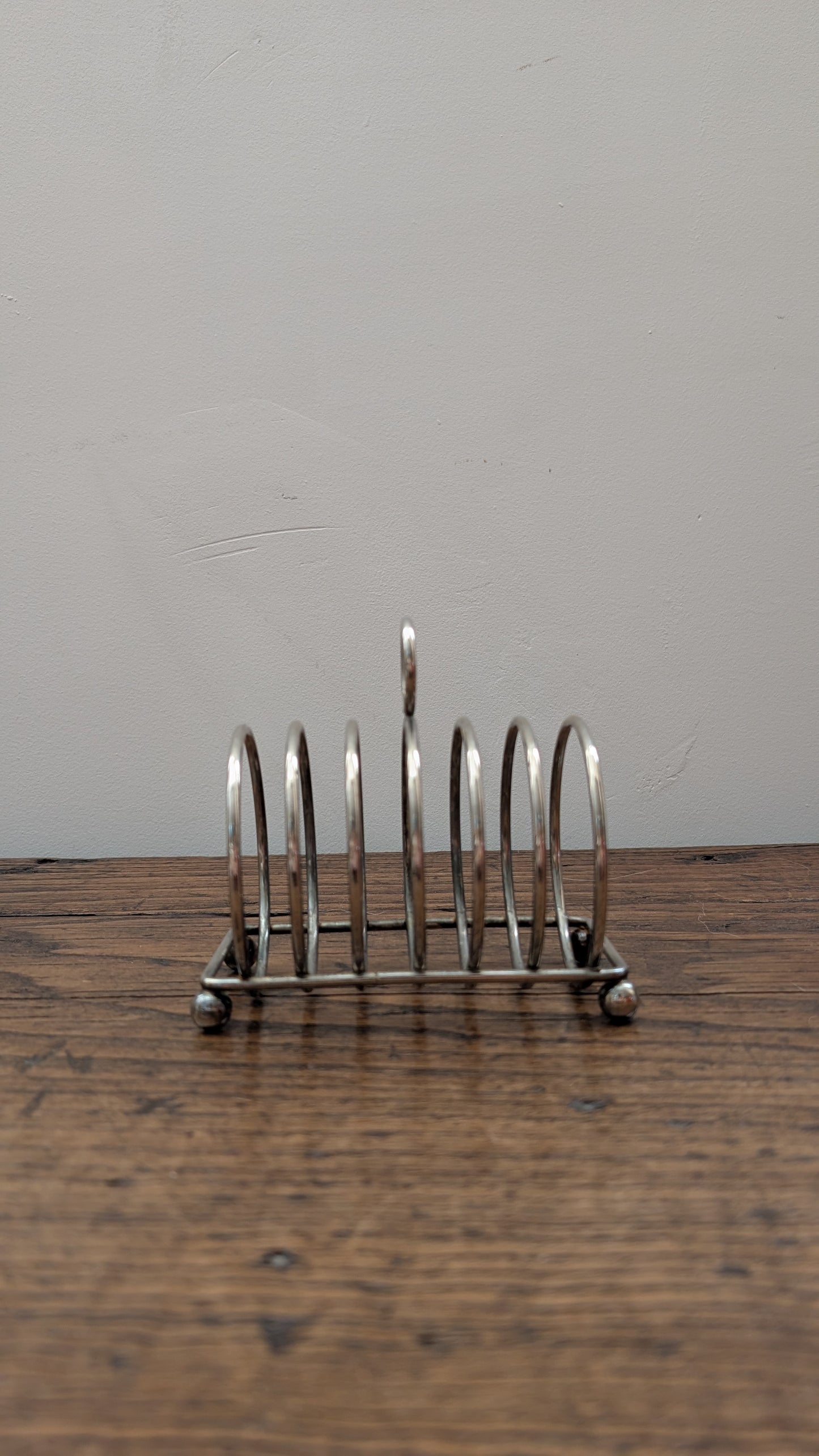 Porte-toast vintage en métal chromé à spirales