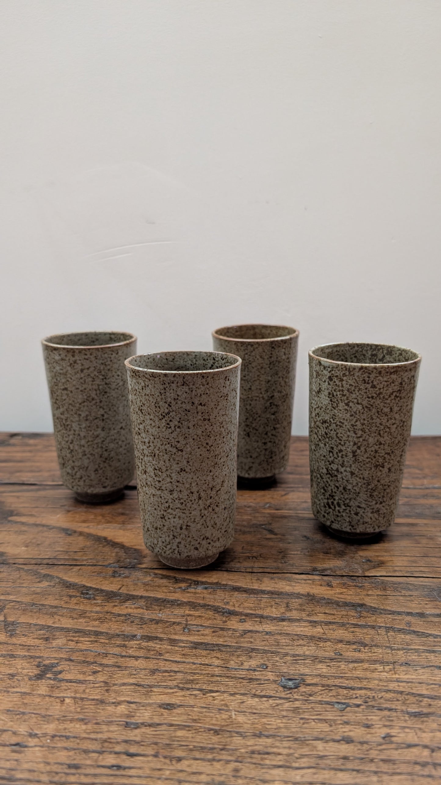 Ensemble de 4 mazagrans en céramique tachetée