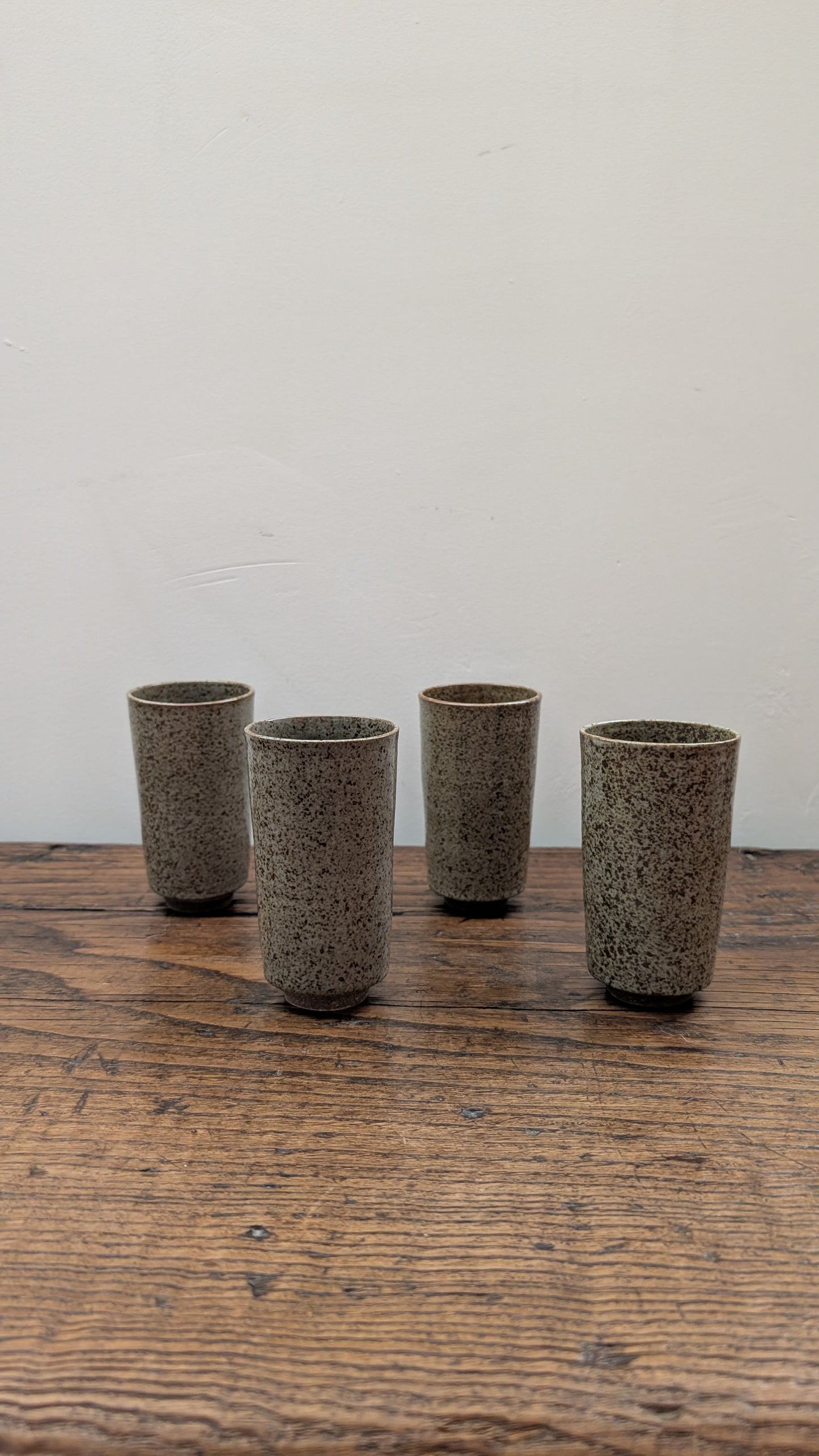 Ensemble de 4 mazagrans en céramique tachetée