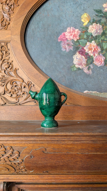 Pièce décorative en grès émaillé vert, forme cruche