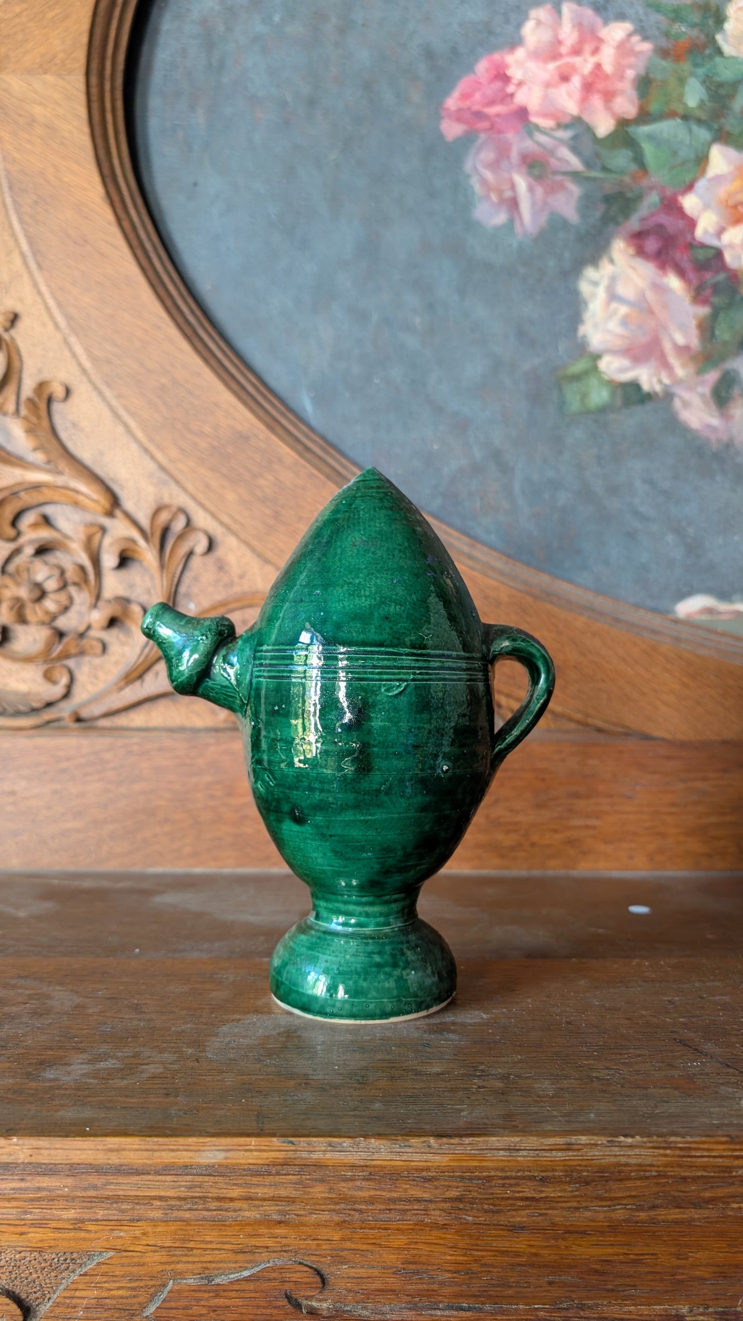 Pièce décorative en grès émaillé vert, forme cruche