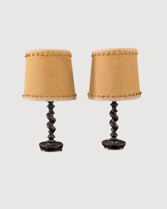 Paire de lampes en bois tourné