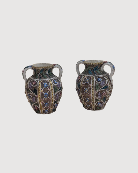 Paire de petits vases ajourés en faïence émaillée – Made in Italy