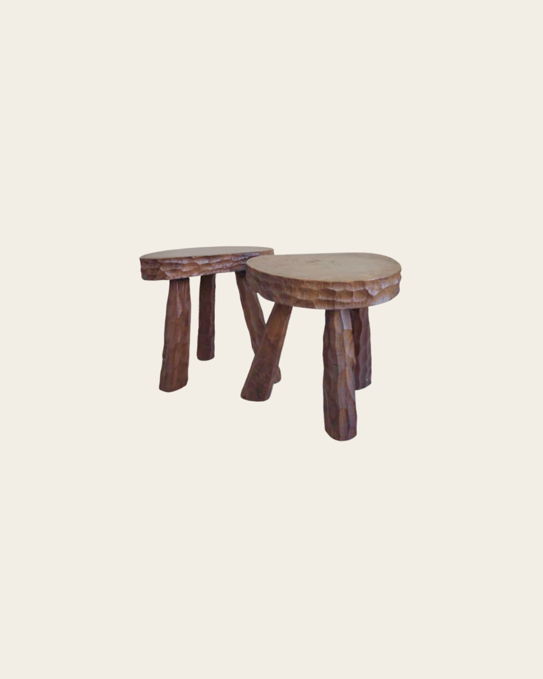 Paire de tabourets tripode en bois
