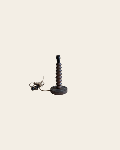 Pied de lampe en bois tourné