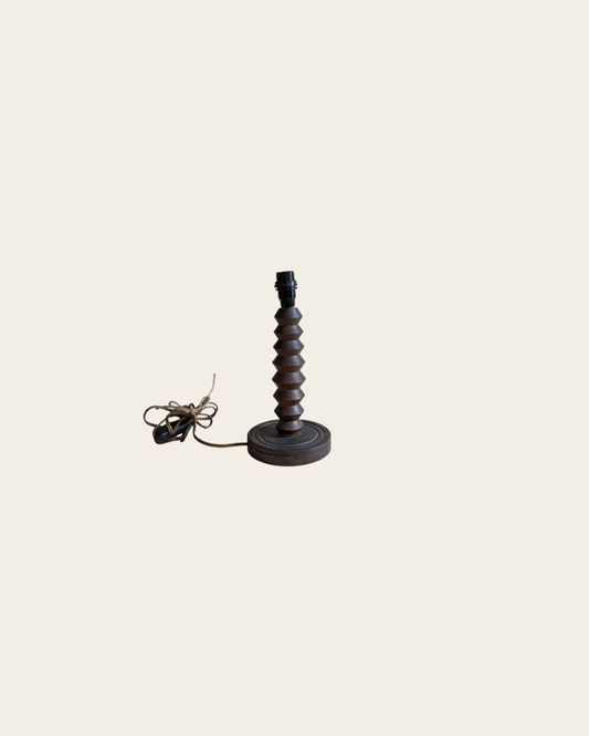 Pied de lampe en bois tourné