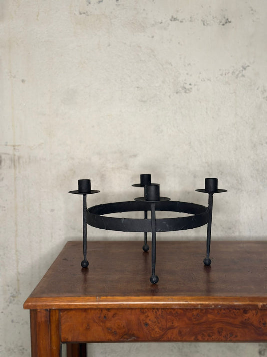 BOUGEOIR EN FER FORGÉ