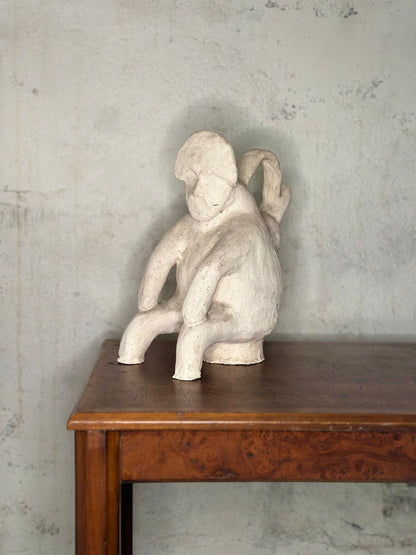 Sculpture en terre cuite anthropomorphe