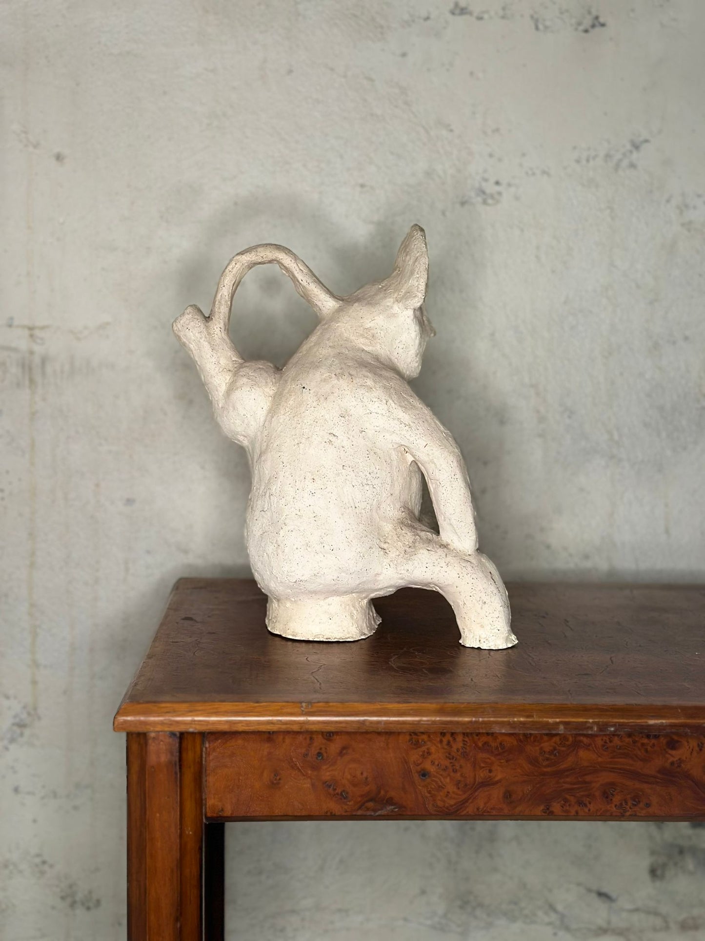 Sculpture en terre cuite anthropomorphe