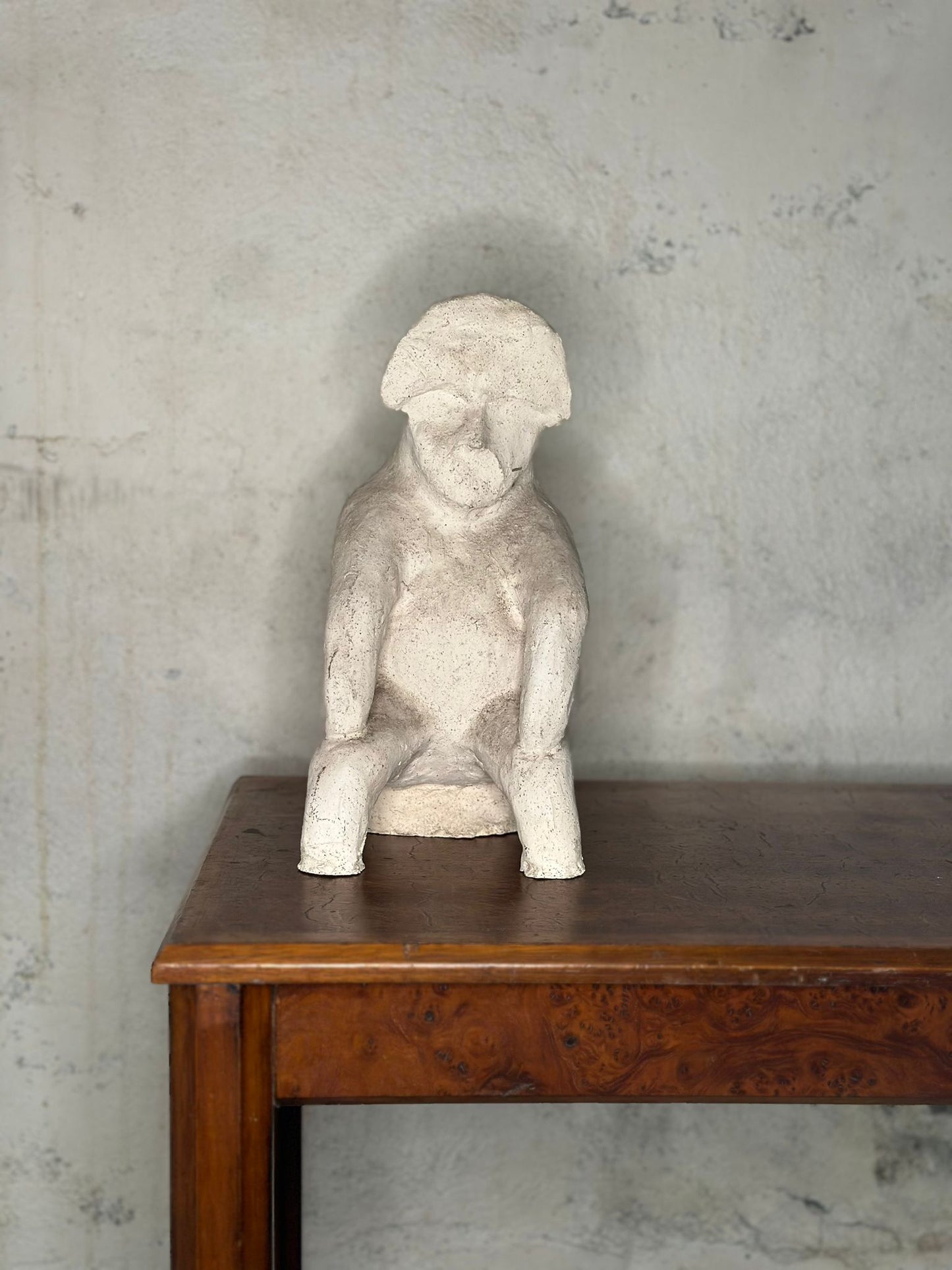 Sculpture en terre cuite anthropomorphe