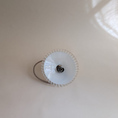 Suspension opaline blanche