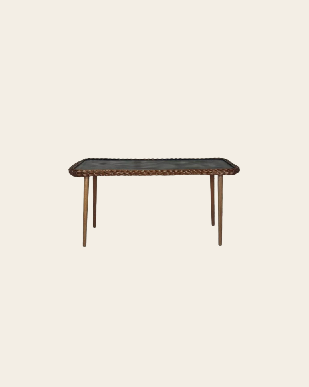 Table basse en bois avec bordure en osier