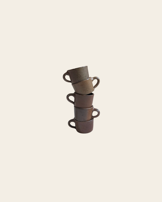 Lot de 5 tasses en grès marron