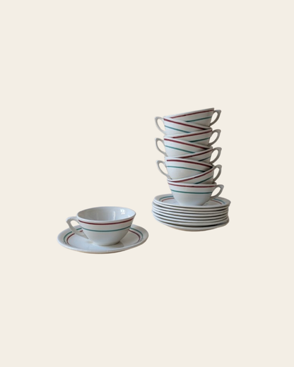 9 TASSES & COUPELLES